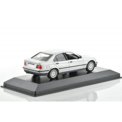 BMW 3-Series (E36) 4d silver 1991 1/43 MINICHAMPS 943023303