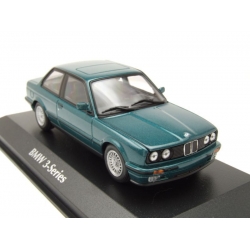 BMW 3-Series (E30) Green metallic 1986 1/43 MINICHAMPS 940024002