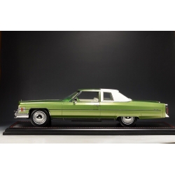 CADILLAC Coupe Deville Persian Lime Firemist 1974 1/18 STAMP STM1974601